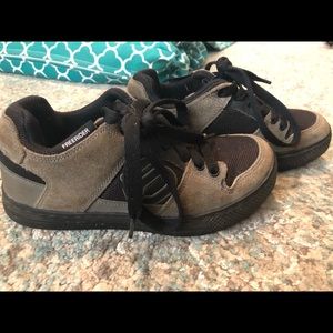 EUC youth size 4.5 FiveTens